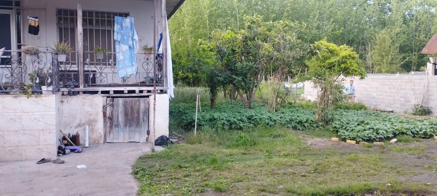 زمین روستایی با کلیه امکانات نزدیک ساحل چمخاله