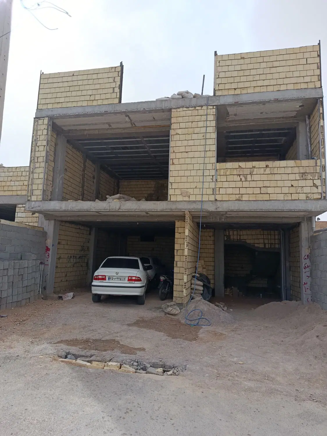 مسکونی هم کف