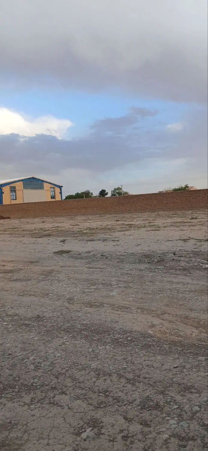 زمین کارگاهی ۸۰۰متری