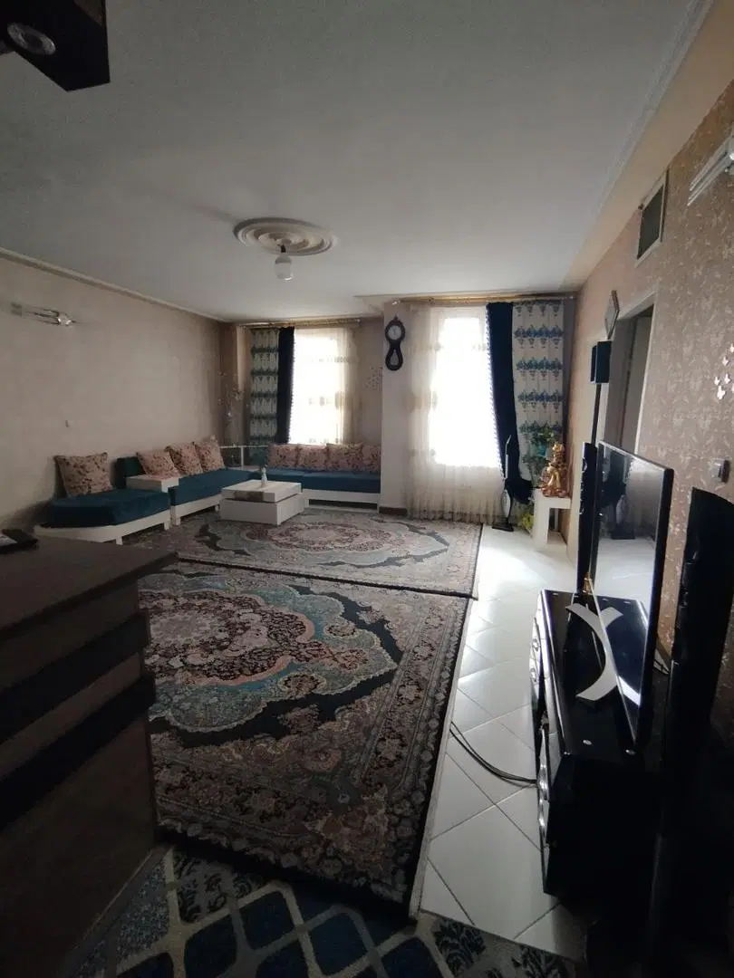 ۷۰ متر خوش نقشه با پارکینگ اختصاصی