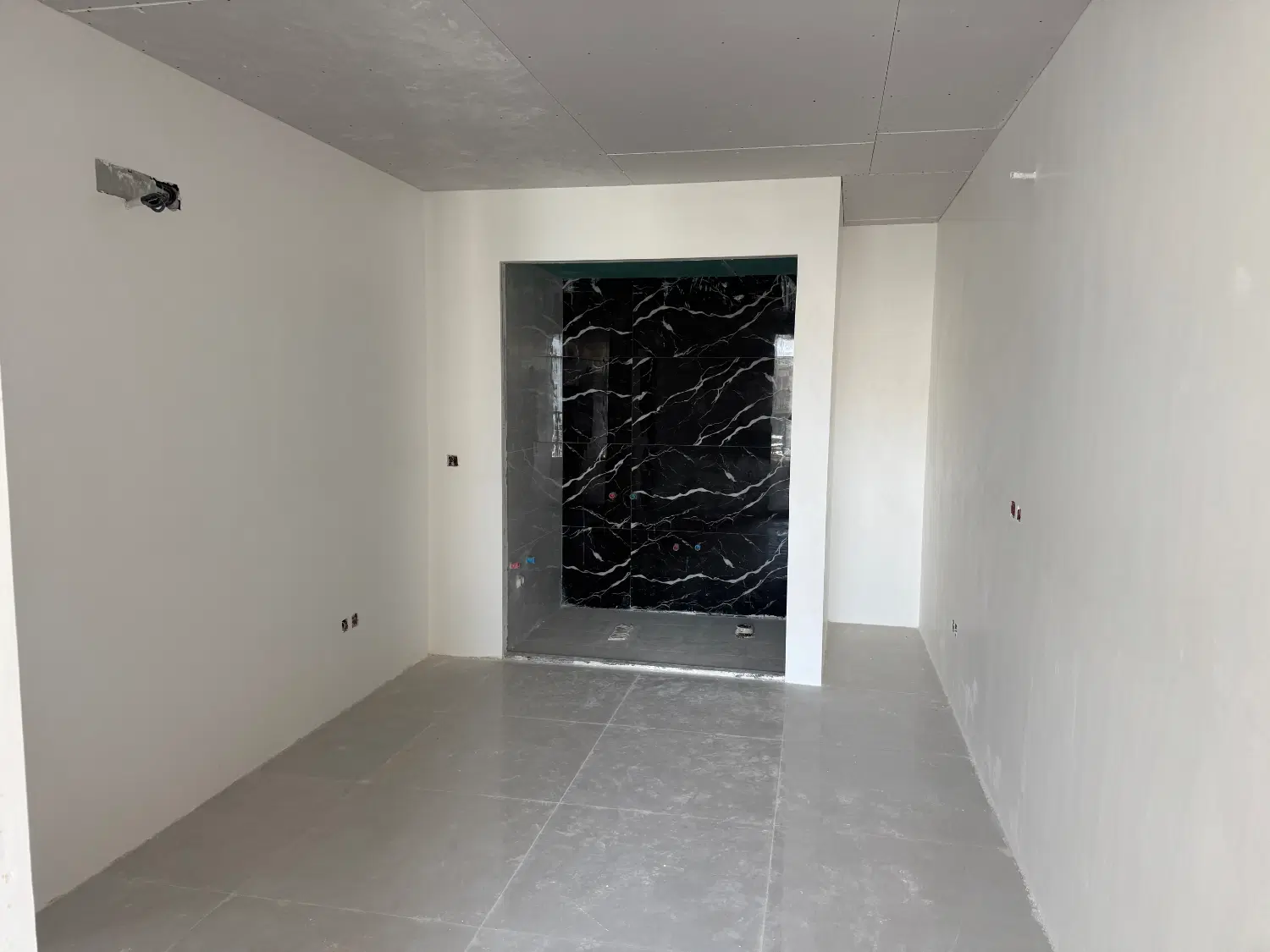 آپارتمان دو‌خوابه فراز باهنر شمالی