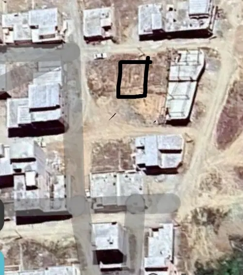 زمین ۱۰۰ متری قطاردار
