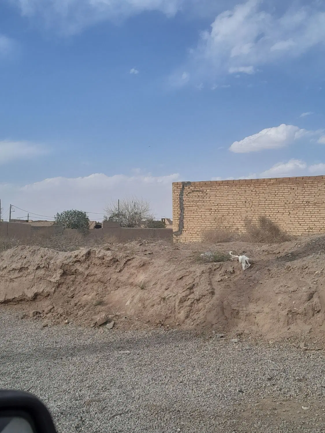 زمین صادق آباد دیوار کشی شده