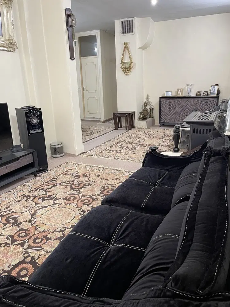طبقه دوم شمالی (بالکن دار)