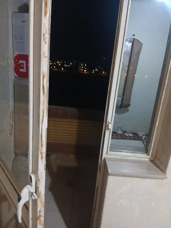 مغازه وحیاط بناب