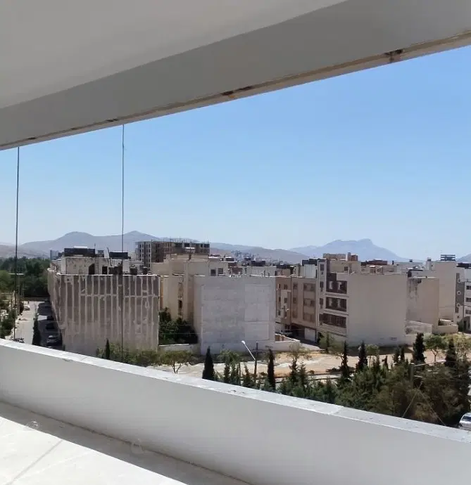 آپارتمان ۱۰۴ متری دو خواب خوش قیمت