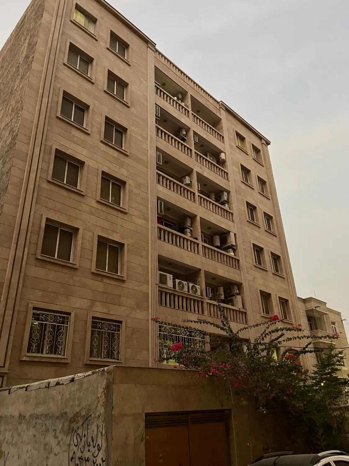 فروش دو‌خوابه الهیه جنوبی