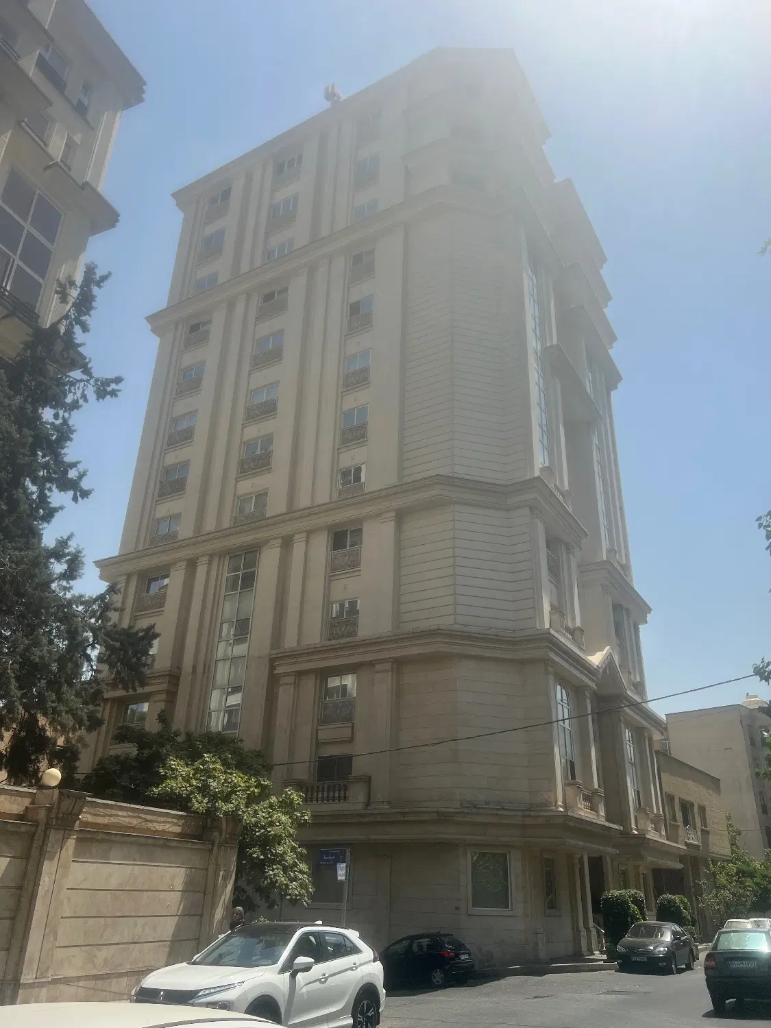 انبار ۳۰متری   محدوده جمهوری و ولیعصر و شیخ هادی
