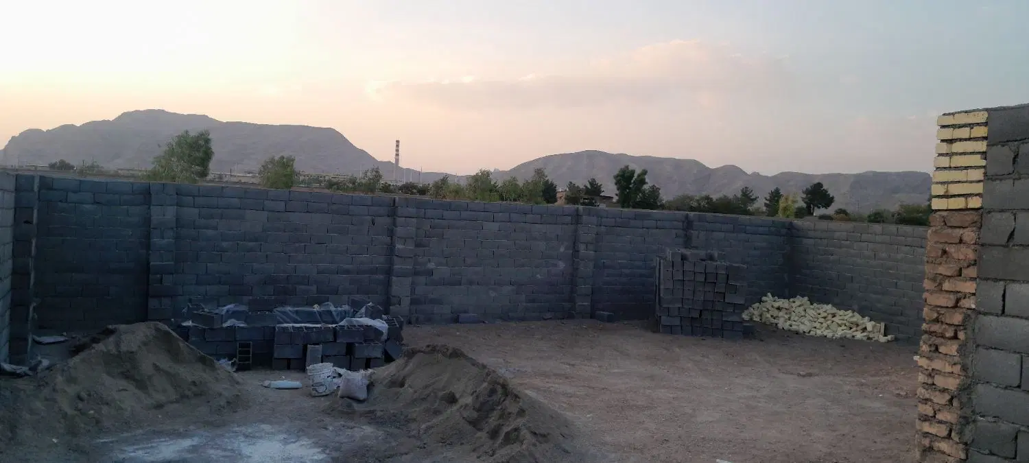 باغ ۳۰۰ متری نیمه کار