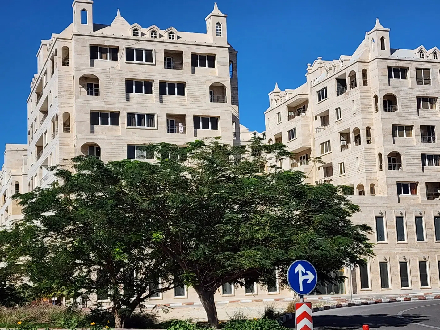 فروش ملکی دو طبقه خیابان تحویلی