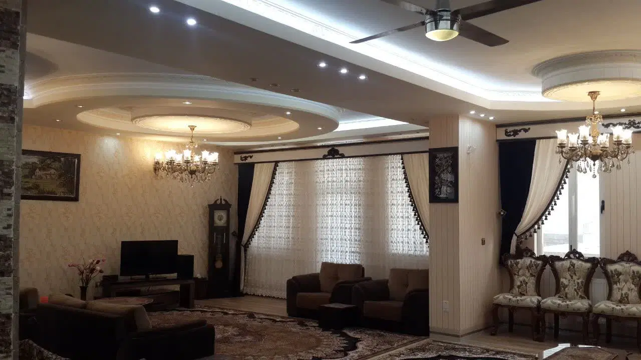 ساختمان ۷۵۰ متری در بلوار استقلال ۴ واحدی