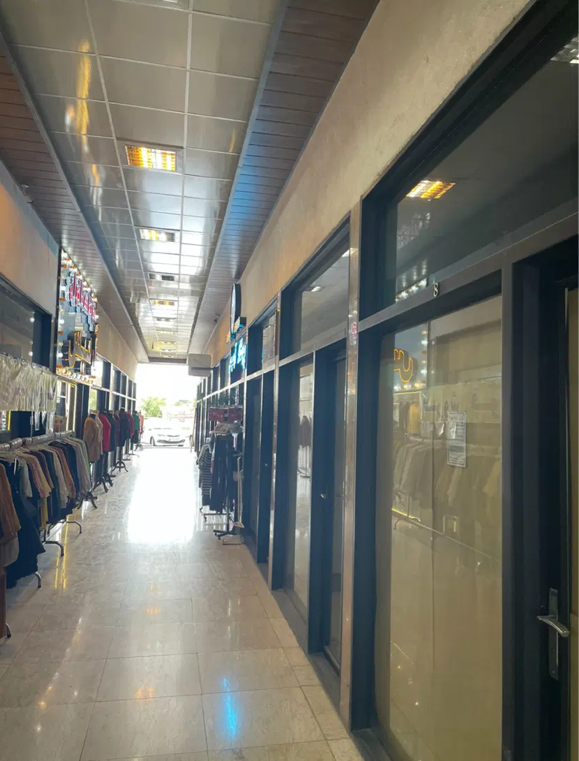 حدود ۱۴ متر مغازه با سند تک برگ تجاری