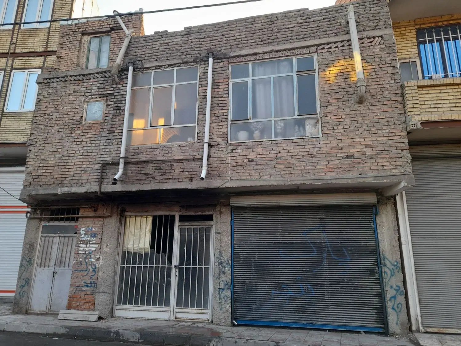 مزایده منزل مسکونی تجاری