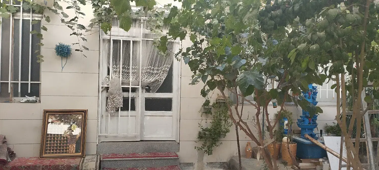 حسینیه(خانه‌)به‌مسافرداده‌میشود‌همراه‌باپارکینگ