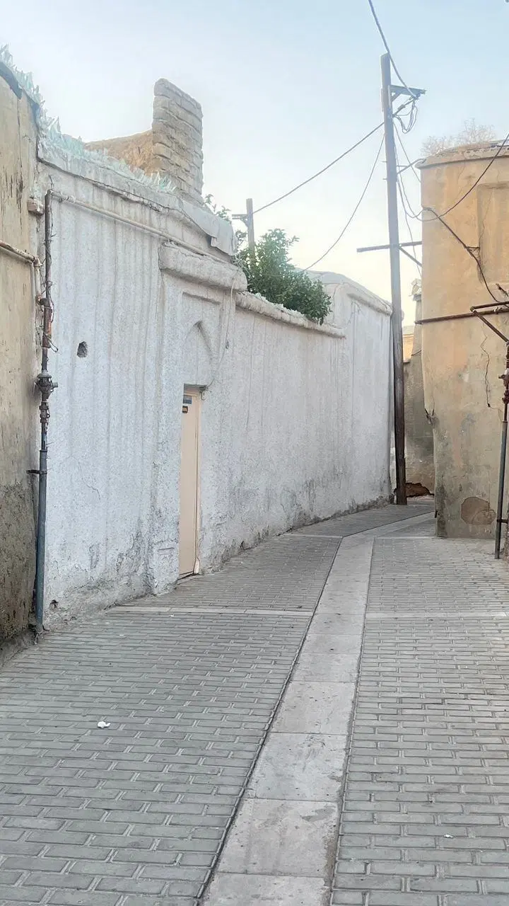 ملک کلنگی مناسب بازسازی با کاربری کافه و ...