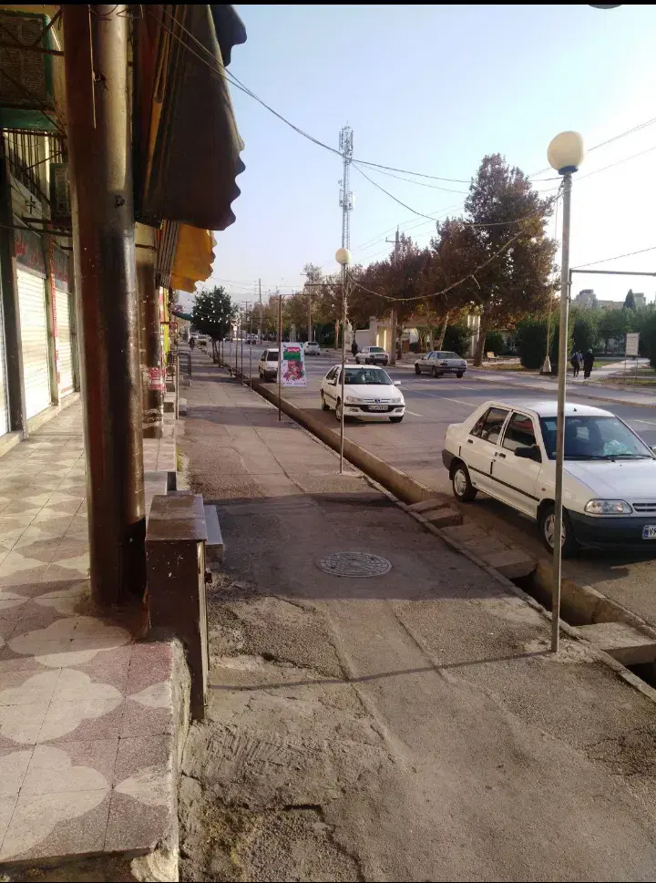 فروش  یا تهاتردو دهنه مغازه سراج