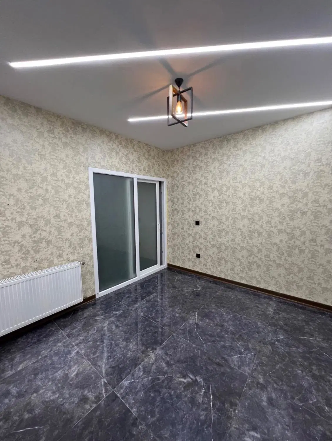 ویلای استخردار ۲۵۰ متری دو خوابه سنددار