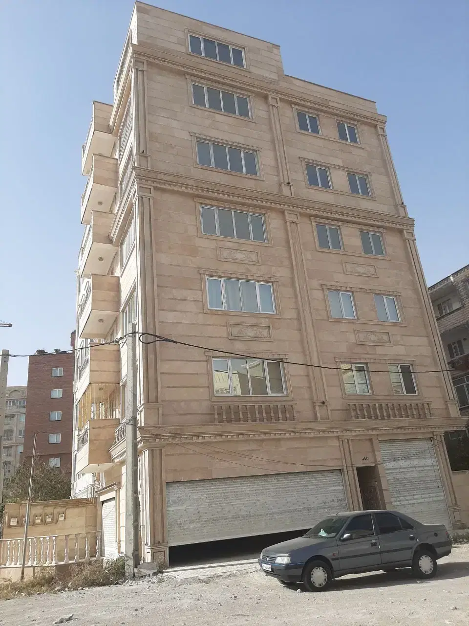دادگستری طبقه۱فول۱۲۰متر فول کامل سقف کاذب