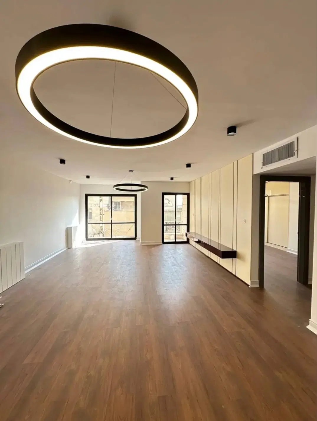 ۱۱۵متر  شیک و کم‌واحد تراورتن خوشگل اشرفی اصفهانی