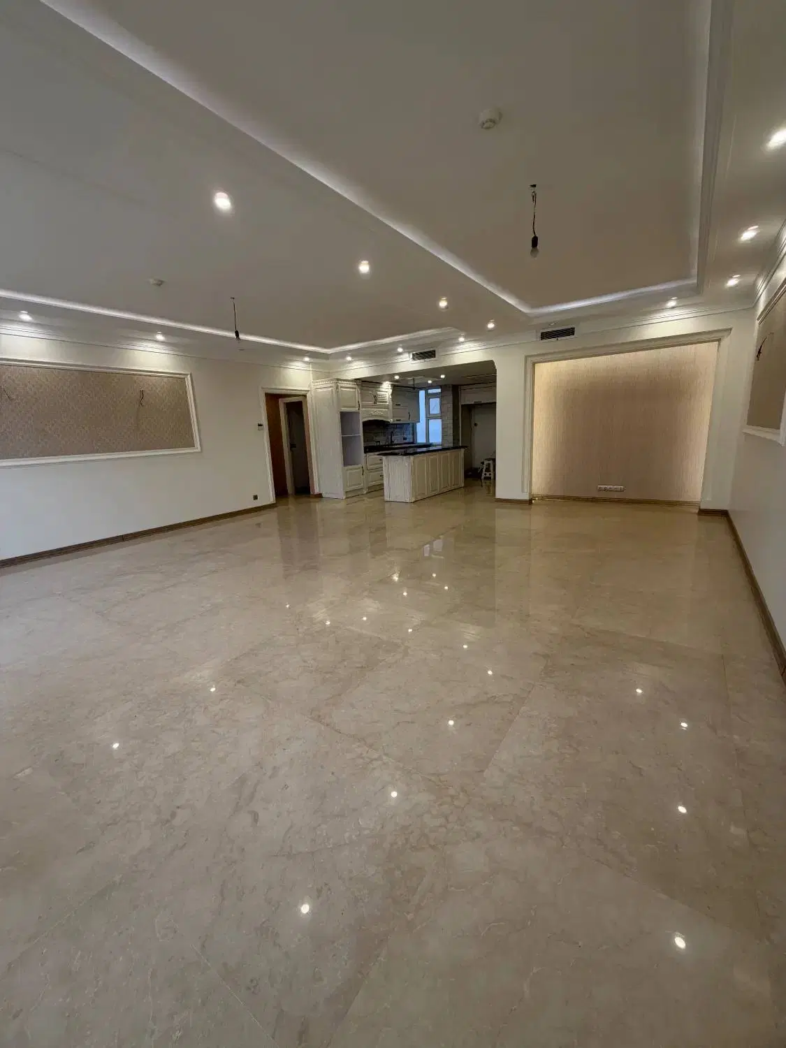 150متر3خواب_سالن سرتاسر پنجره_فول امکانات