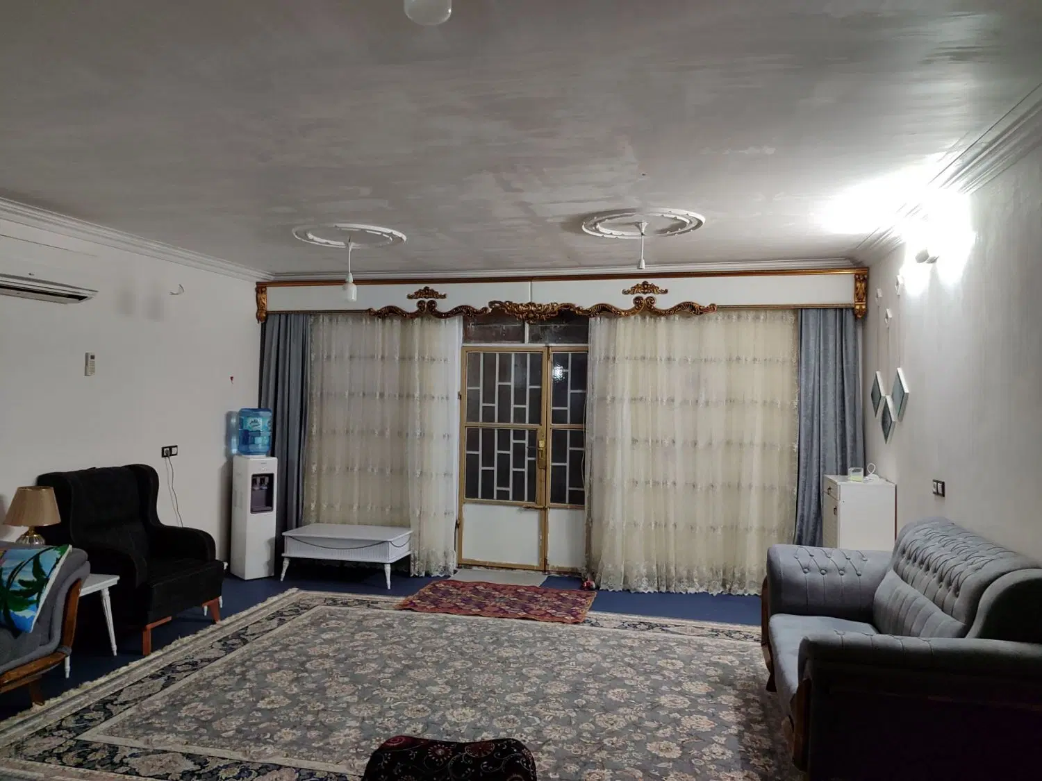 خونه خیابان دلگشا کنار فروشگاه پایتخت