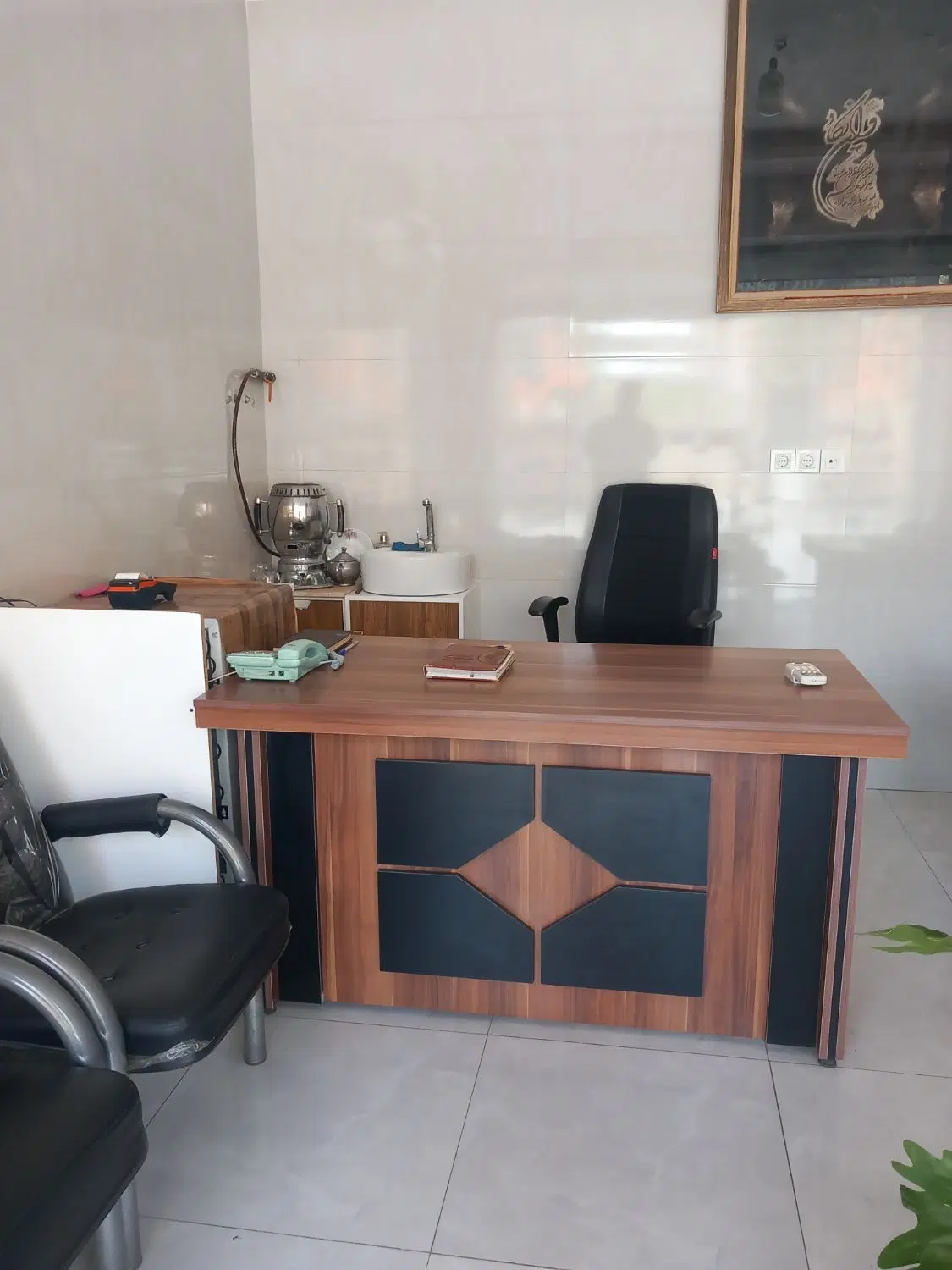 مشاور مجتمع استانداری ۹۴ متری