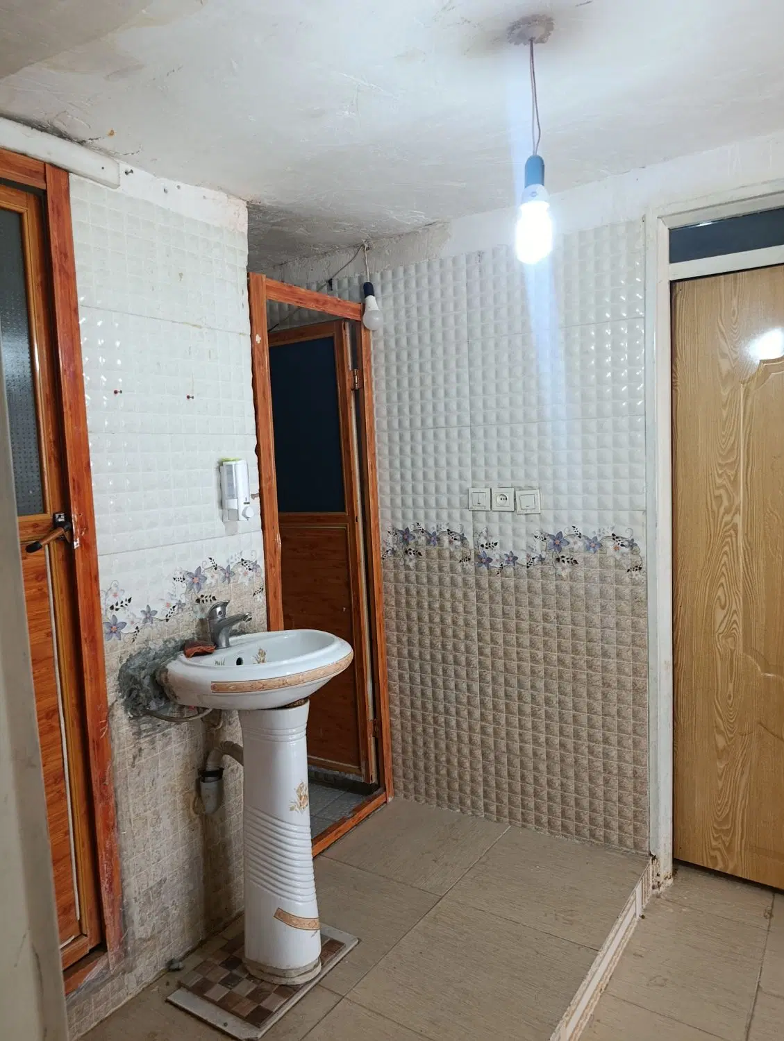 اجاره یک باب منزل مسکونی طبقه همکف