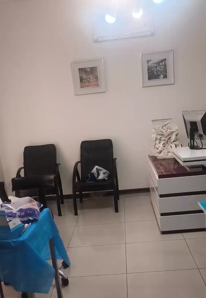 یک اتاق از مطب مبله