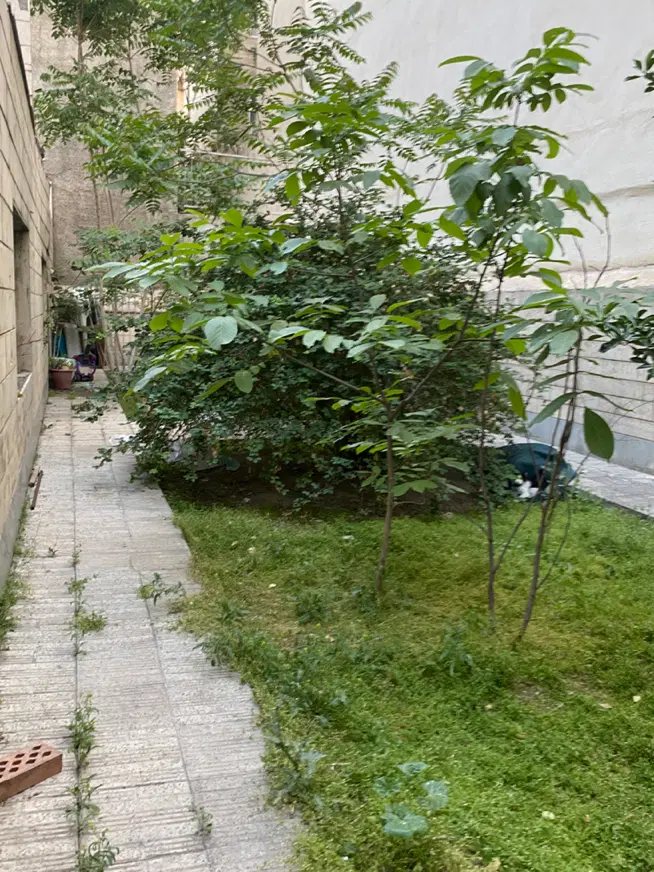 ۸۸ متر دو خواب بازسازی شده با پارکینگ طبقه دونیم