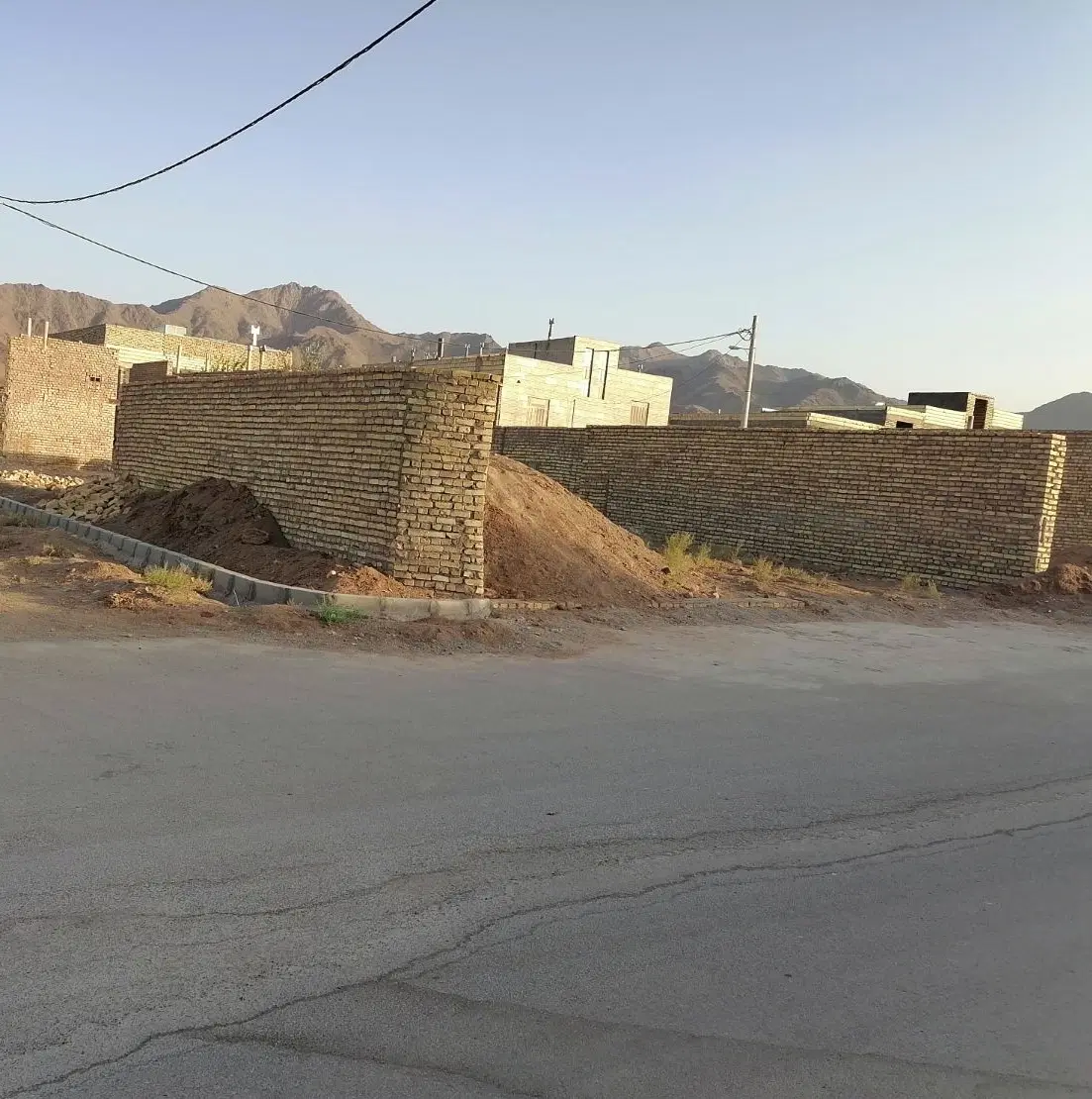 زمین200متر خشک اباد