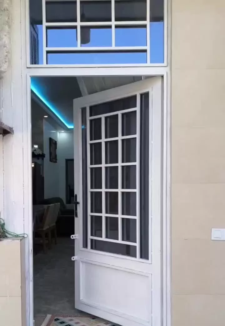 ساختمان مسکونی