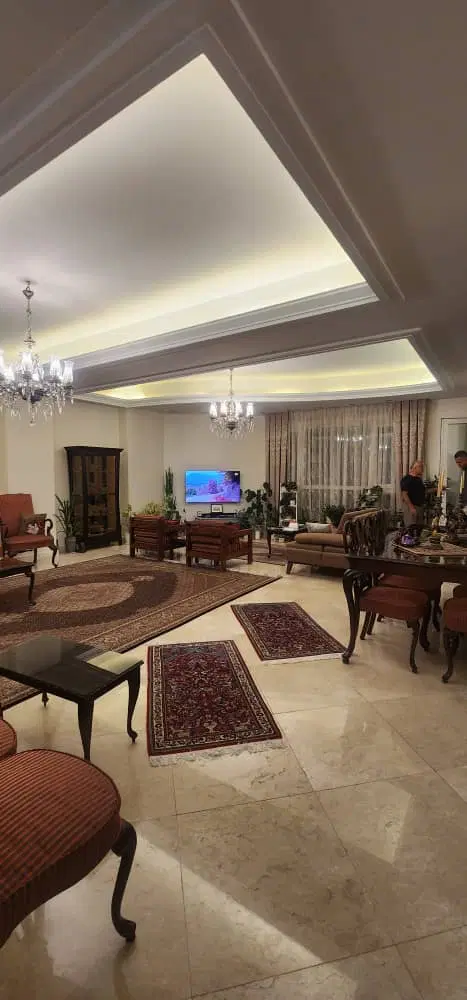 شهرک غرب ۱۱۰ متر دو خواب غرق در نور