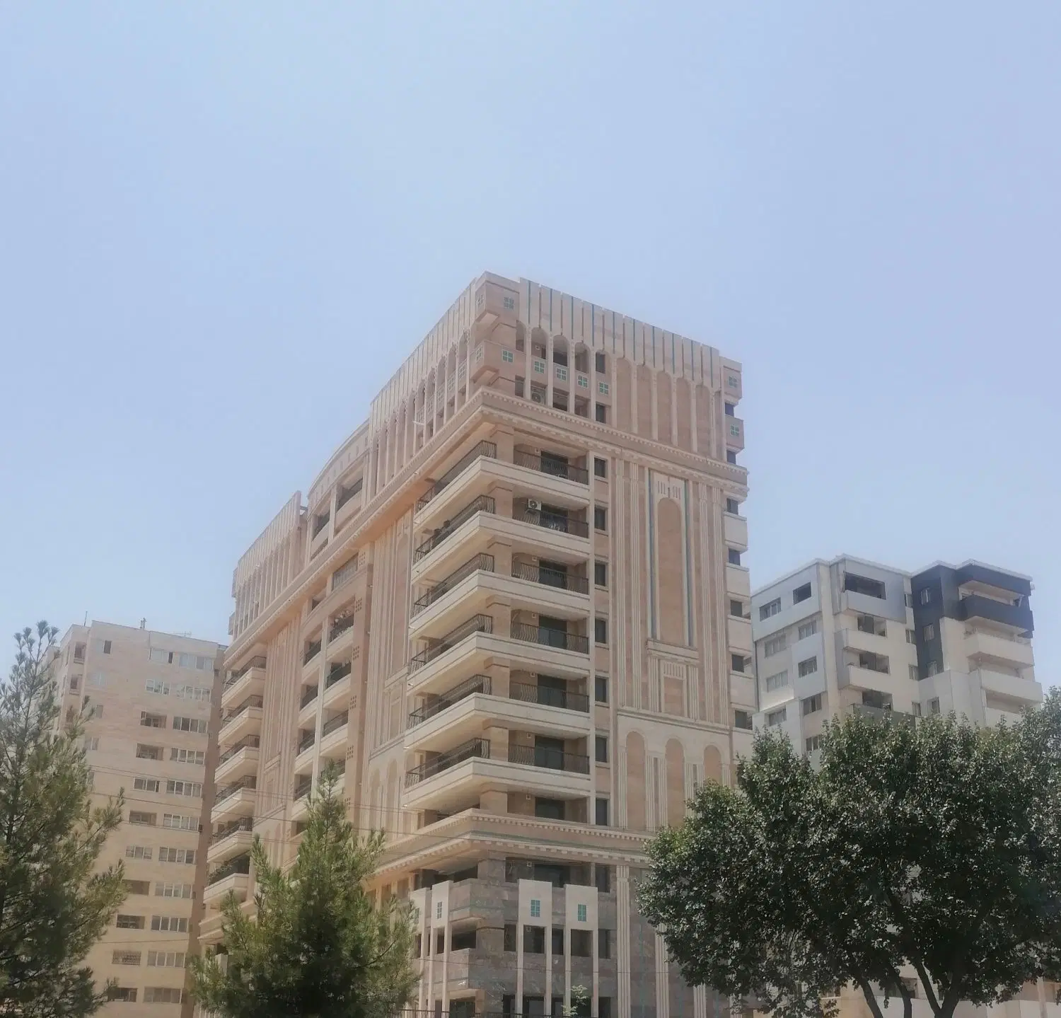 آپارتمان 2خوابه نوساز، فاز1صدرا ملکی