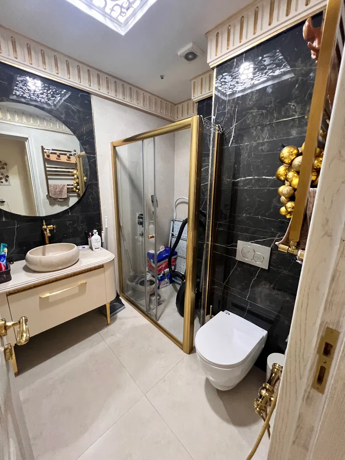 زعفرانیه ۱۷۵ متر ۳ خواب ۲ پارکینگ باکس