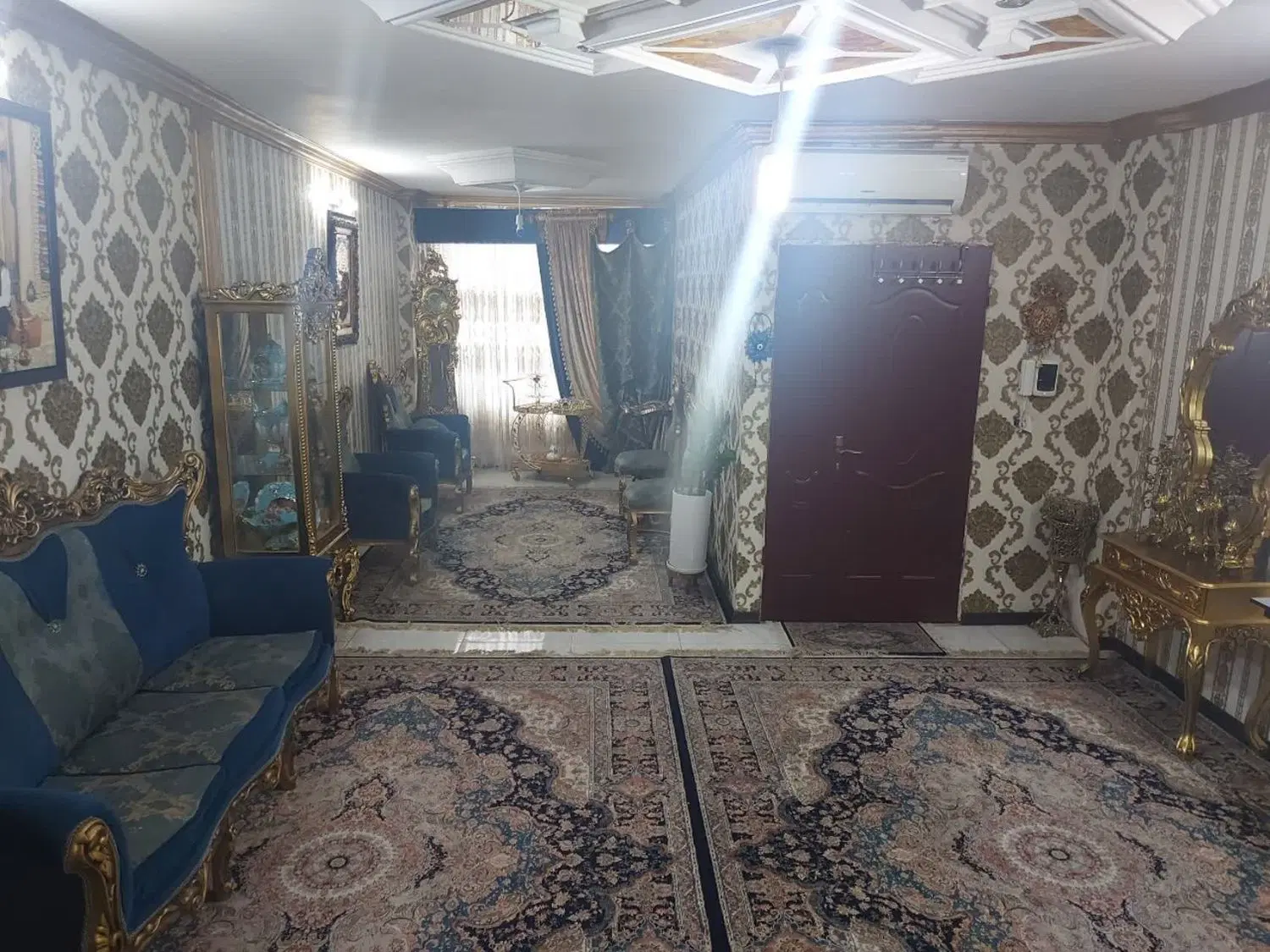 آپارتمان۹۰متری هنرور