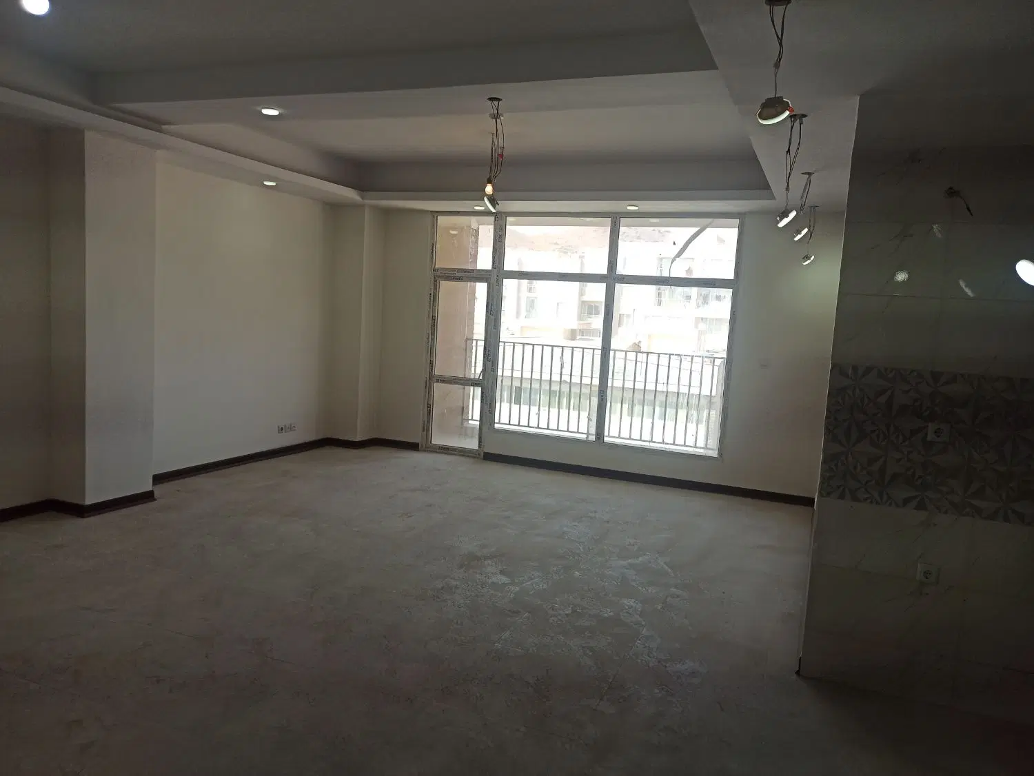 فروش واحد مسکونی نوساز در باغستان