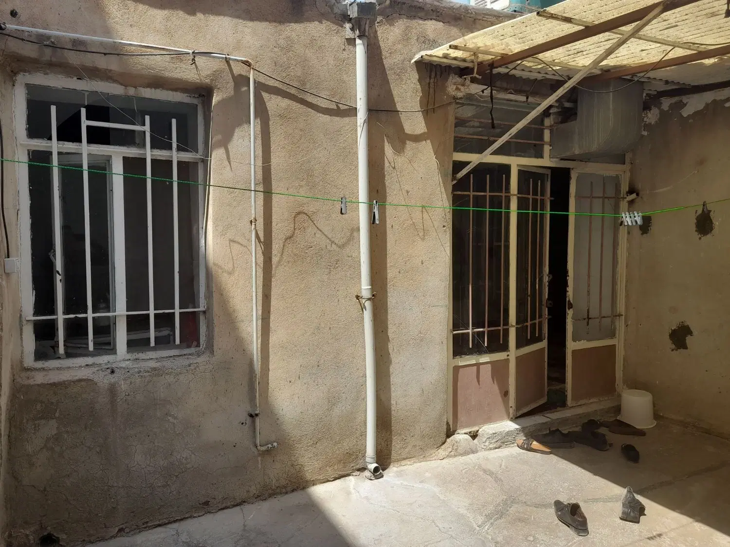 ملک به مساحت ۱۱۰مترمربع سندتک برگ