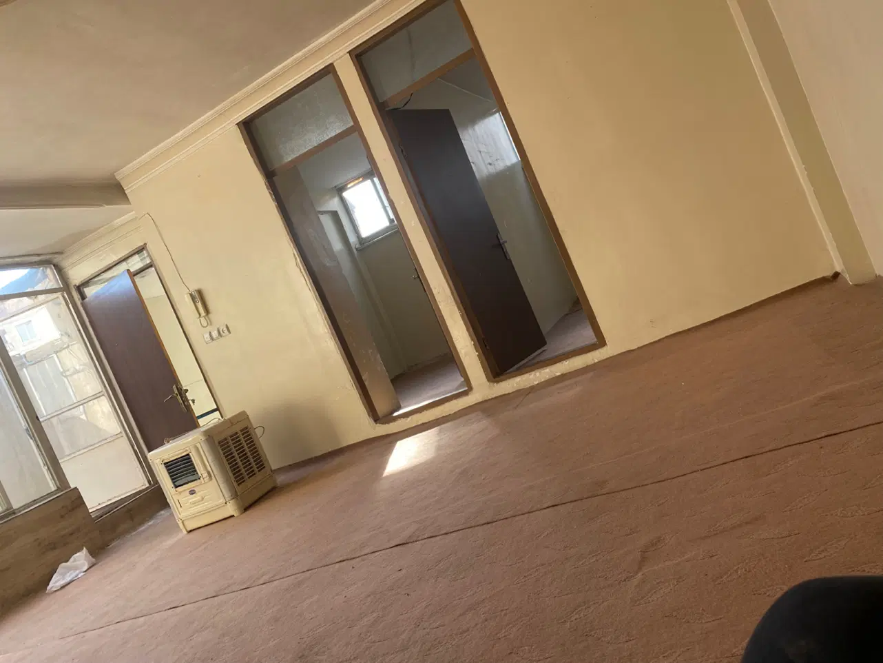 مجد سه طبقه ۹۰ متر از همکف مستقل