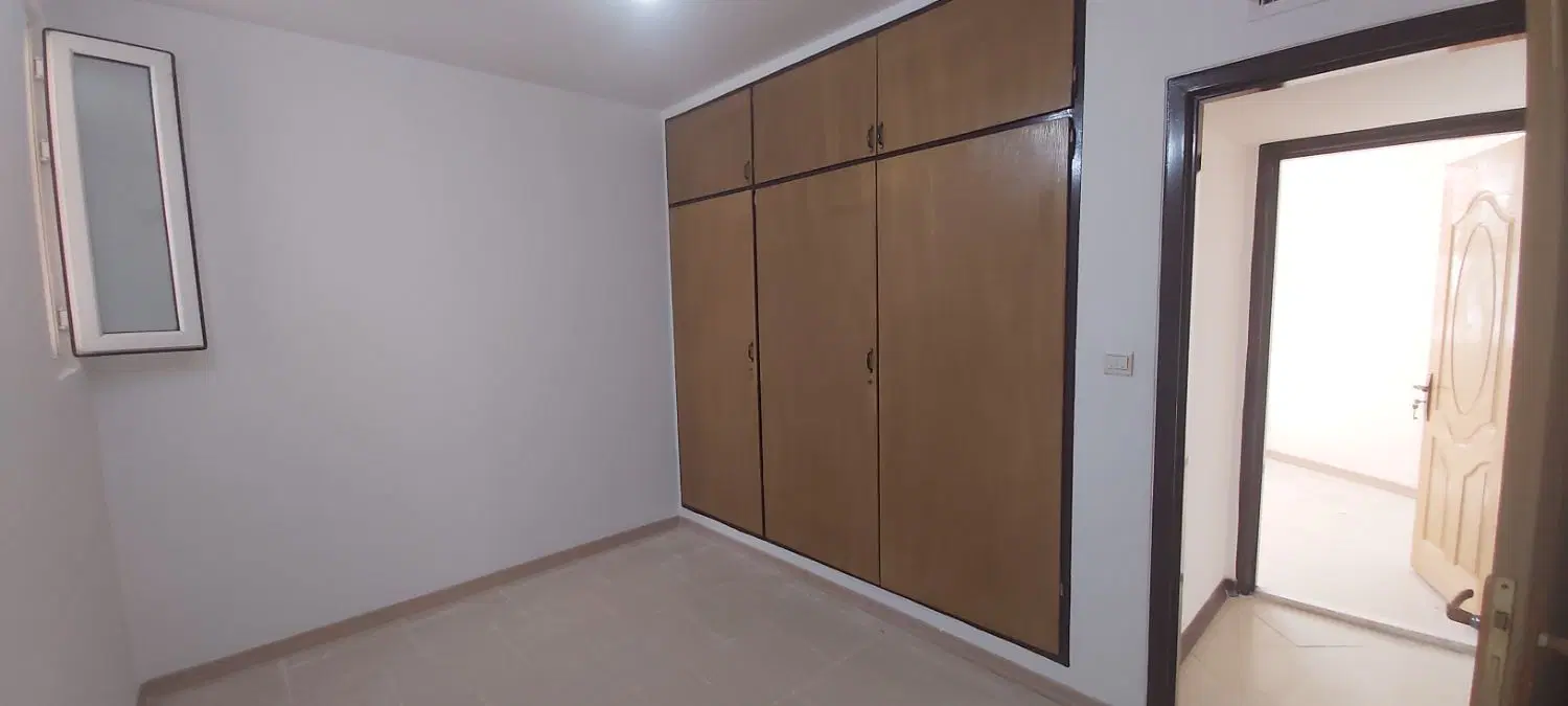 واحد لاکچری سنددار داخل خیابان ۴۰ متری