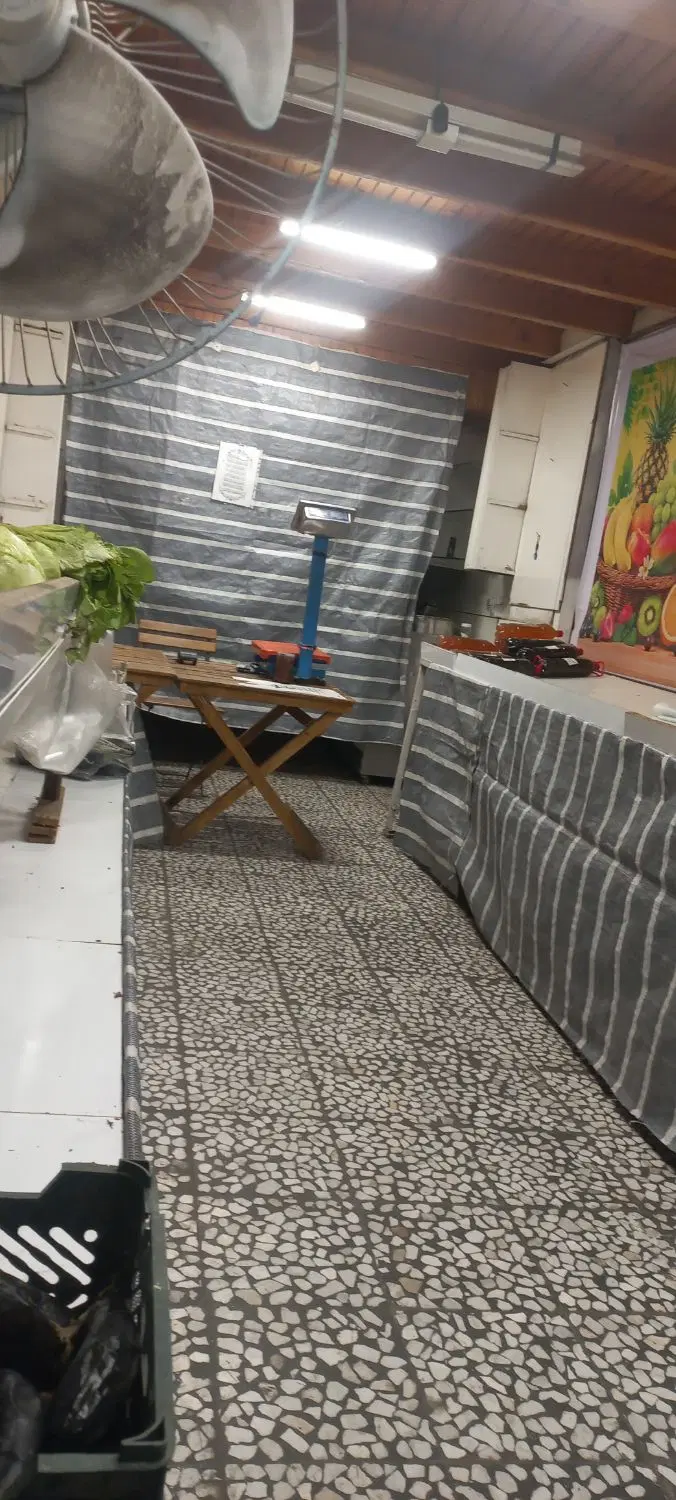 مغازه واقع در اصلی چاکسر