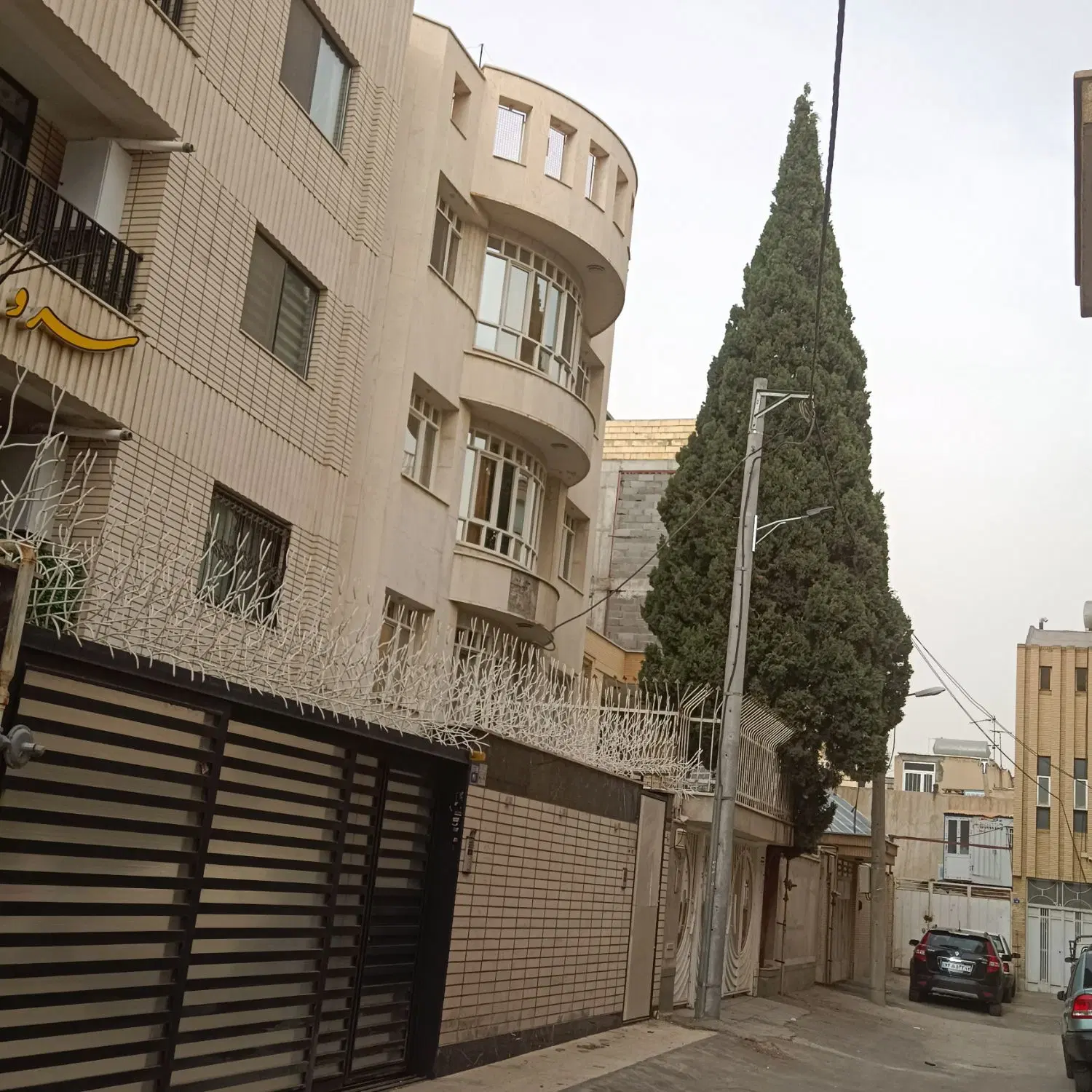 فروش آپارتمان هم‌کف