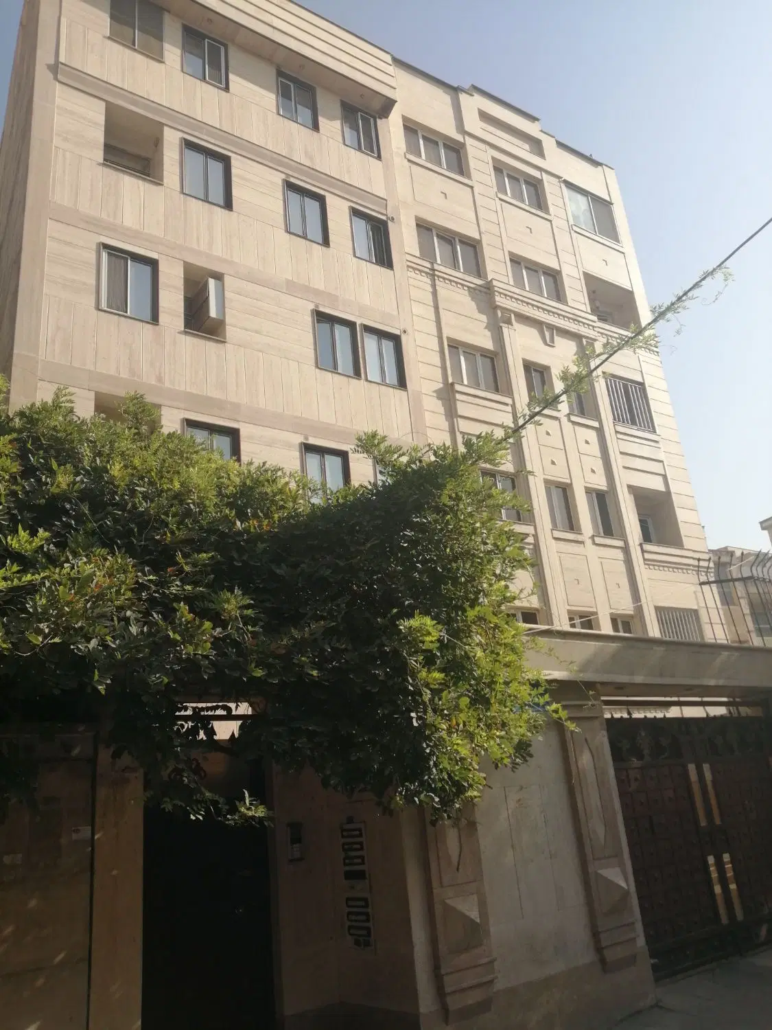 زمین ۲۰۰متری روشن دشت شهرک گلها
