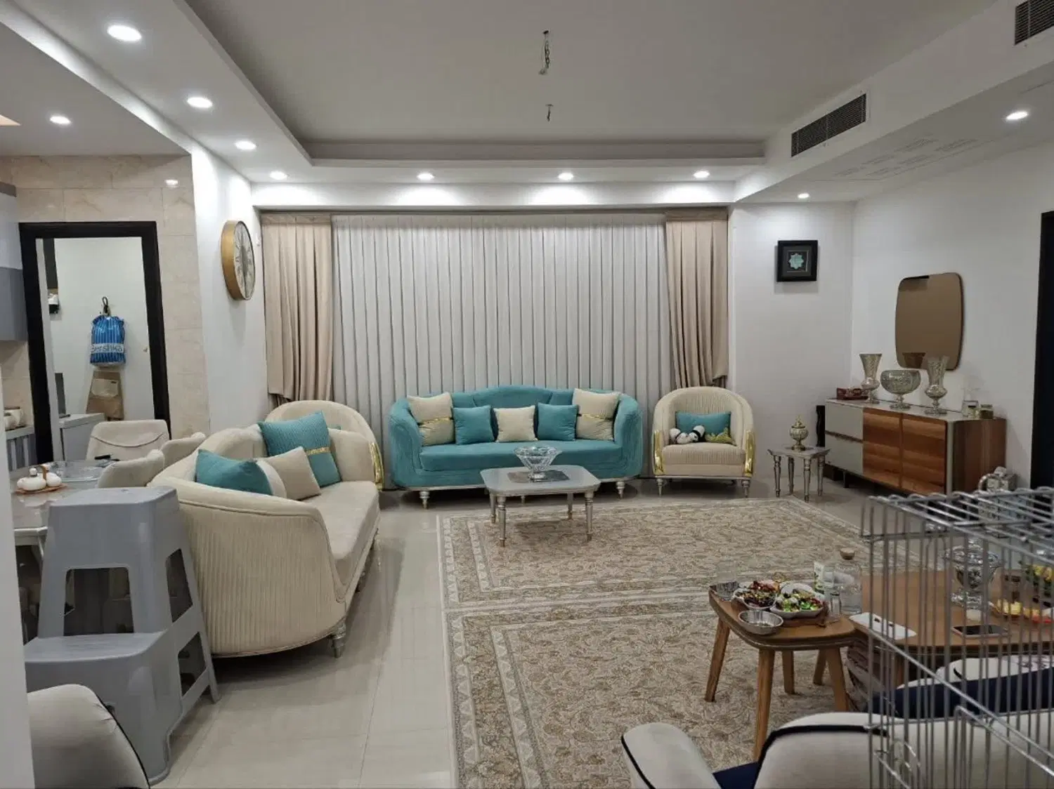 ۱۳۰ متر ۳ خواب زعفرانیه فول امکانات درجه یک