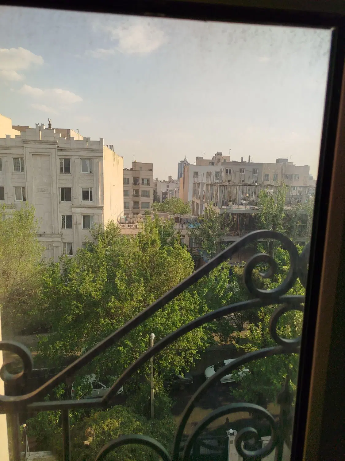 فروش ۴۷ متر مغازه دو نبش بر خیابان ظفر