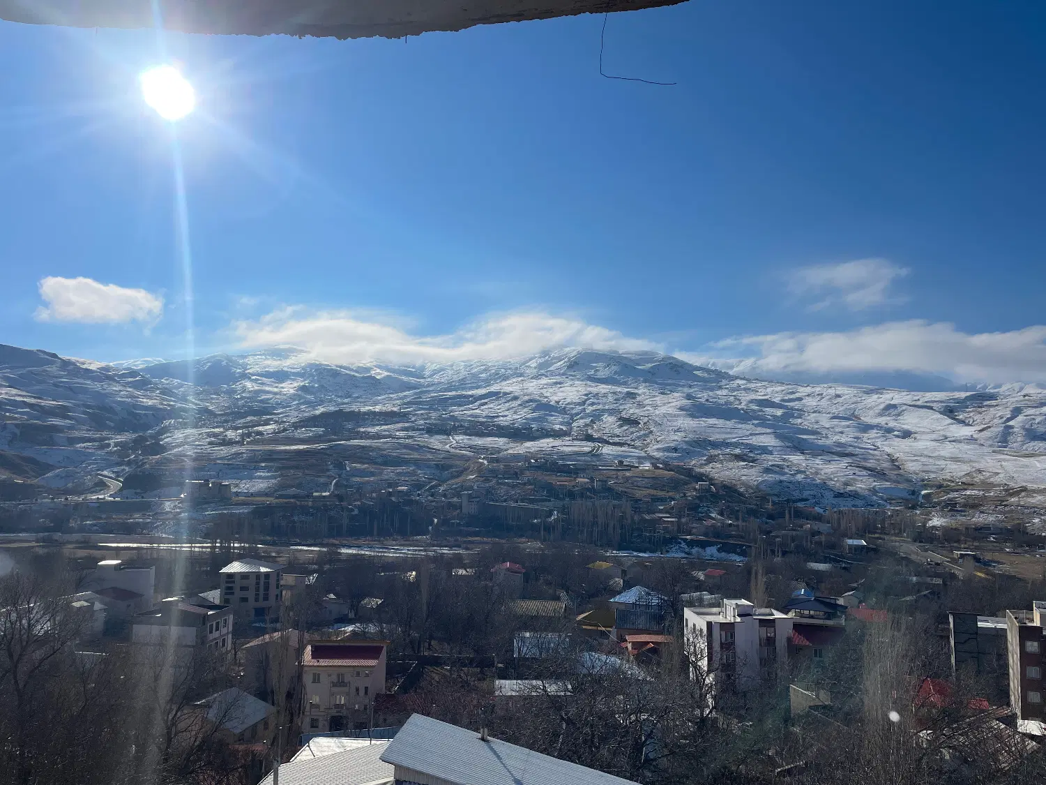 ملک جهت مشارکت در ساخت