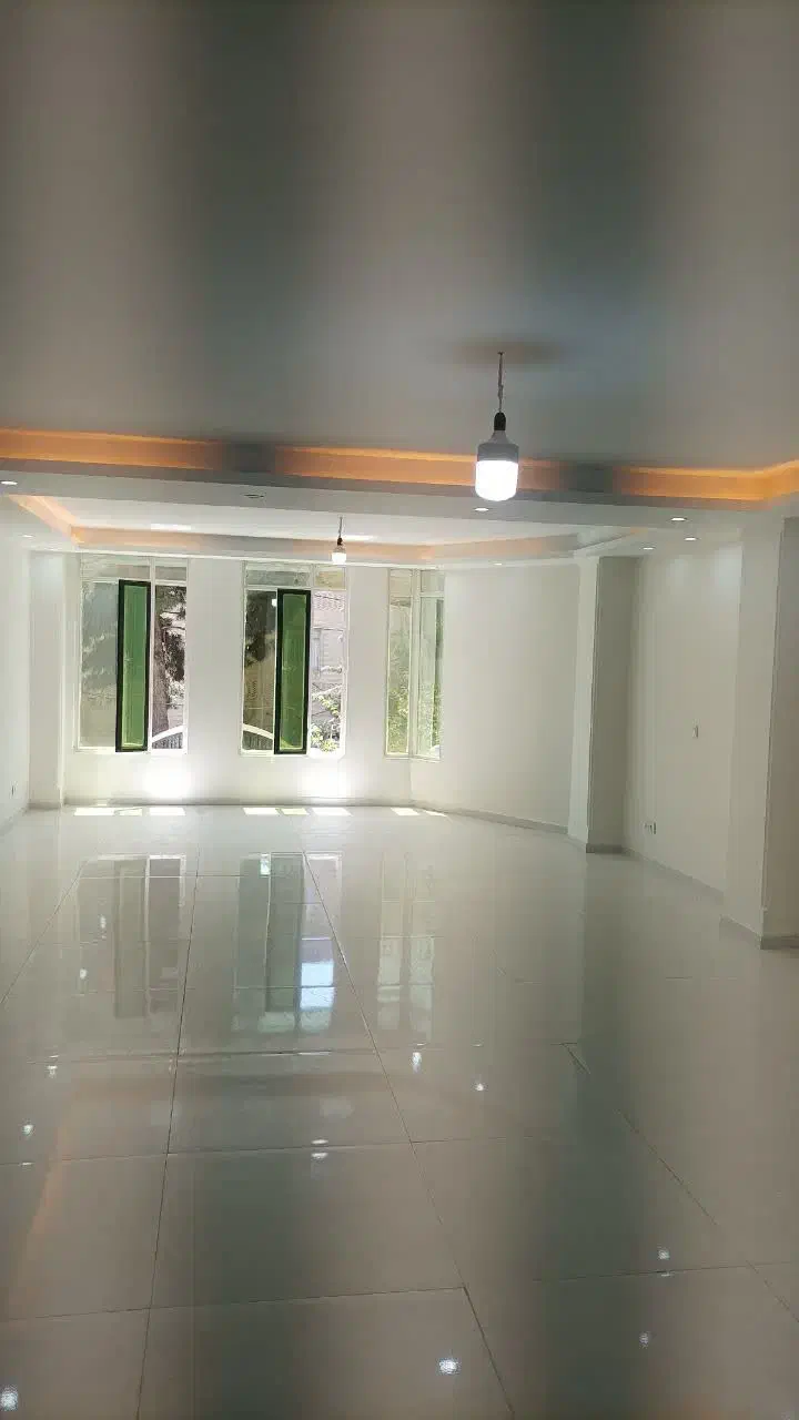 122 متری ، سند تک برگ ، نور گیری عالی