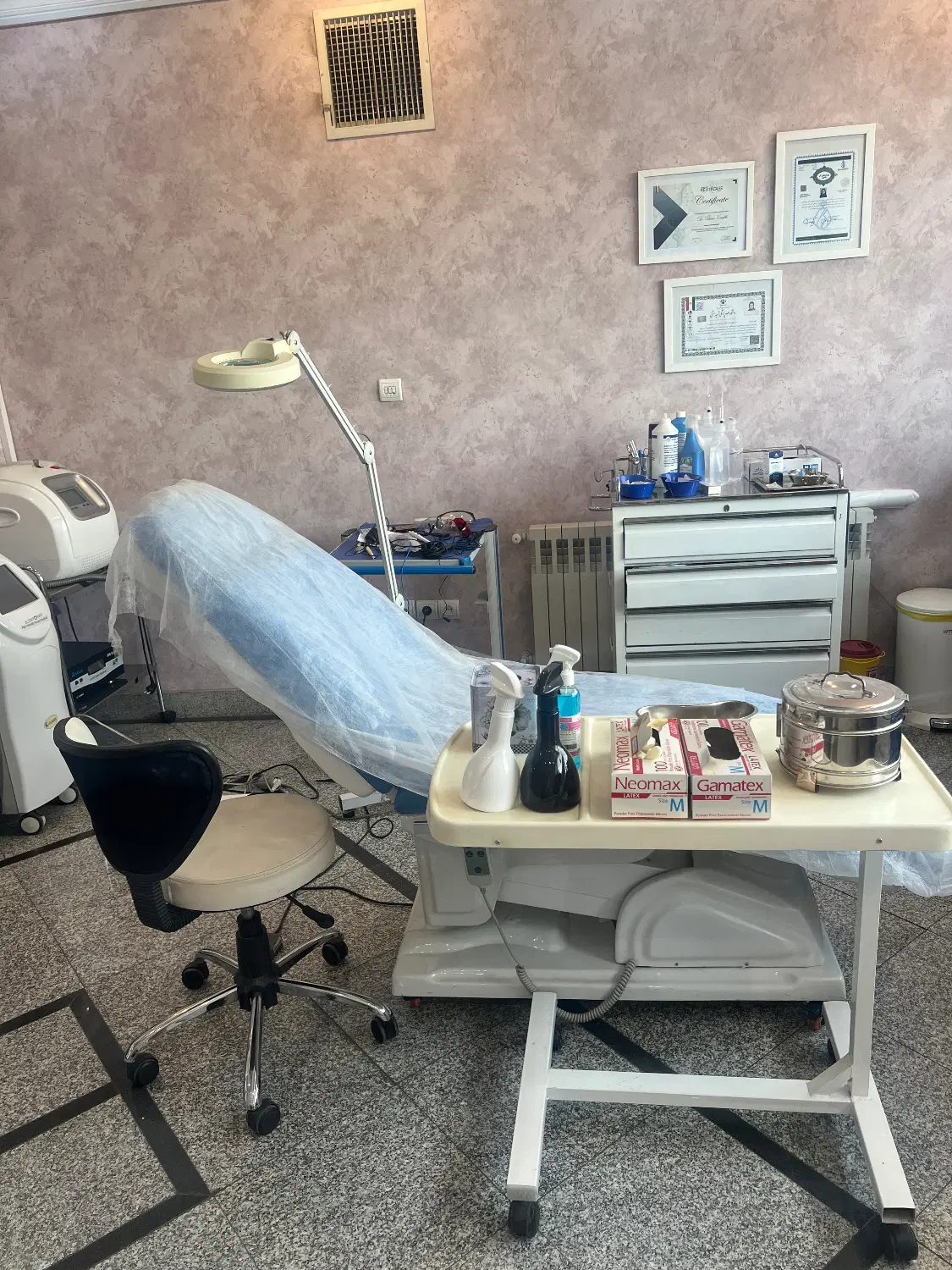 اجاره ی اتاق از مطب پوست و زیبایی