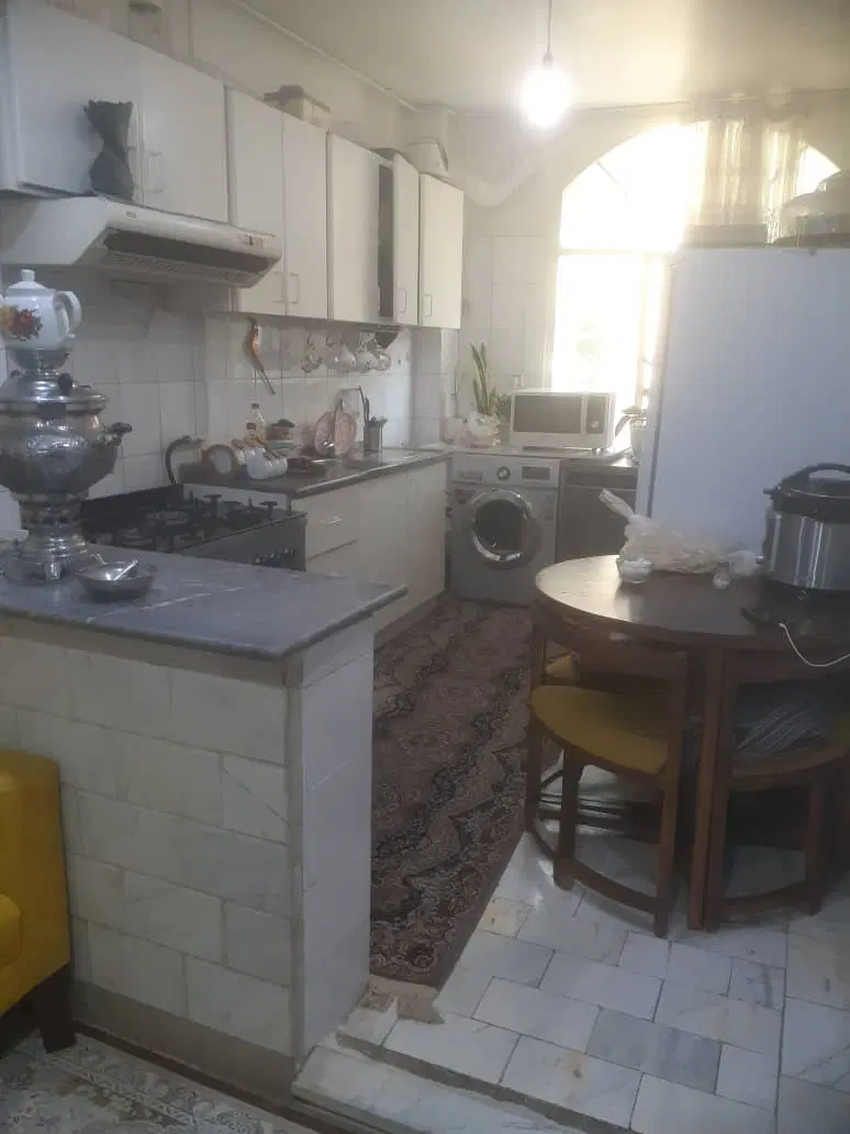 پل ستارخان خیابان رحیمی اصل 70 متر دو خوابه