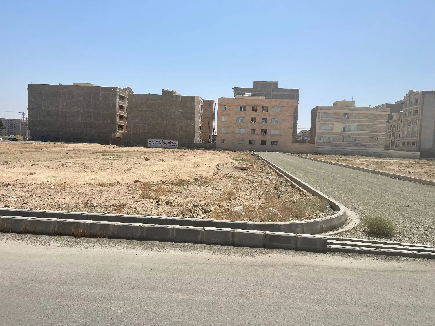 زمین مسکونی ۲۴۰ متری هجرت واوان
