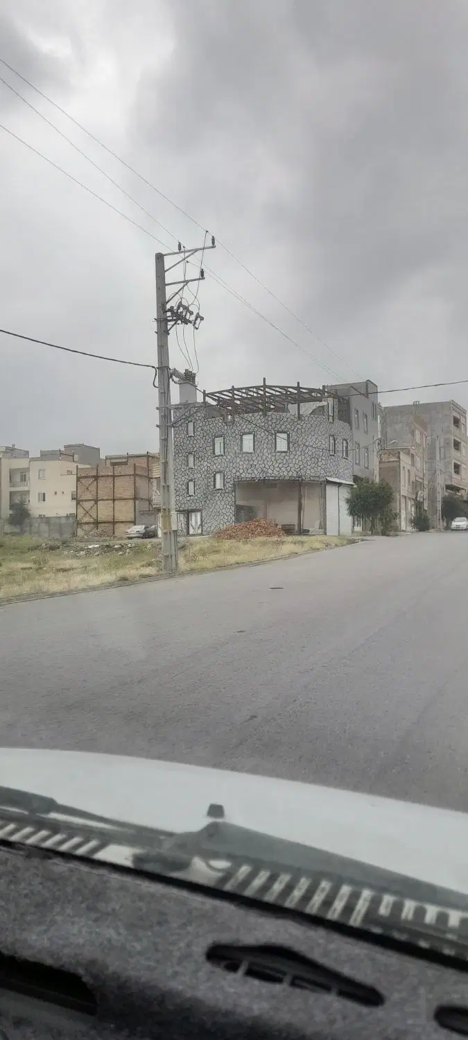 زمین بر خیابان افقهی